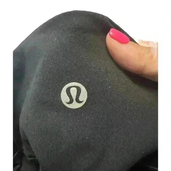 Lululemon Athletica Black‎ Capri Leggings - Picture 4 of 4